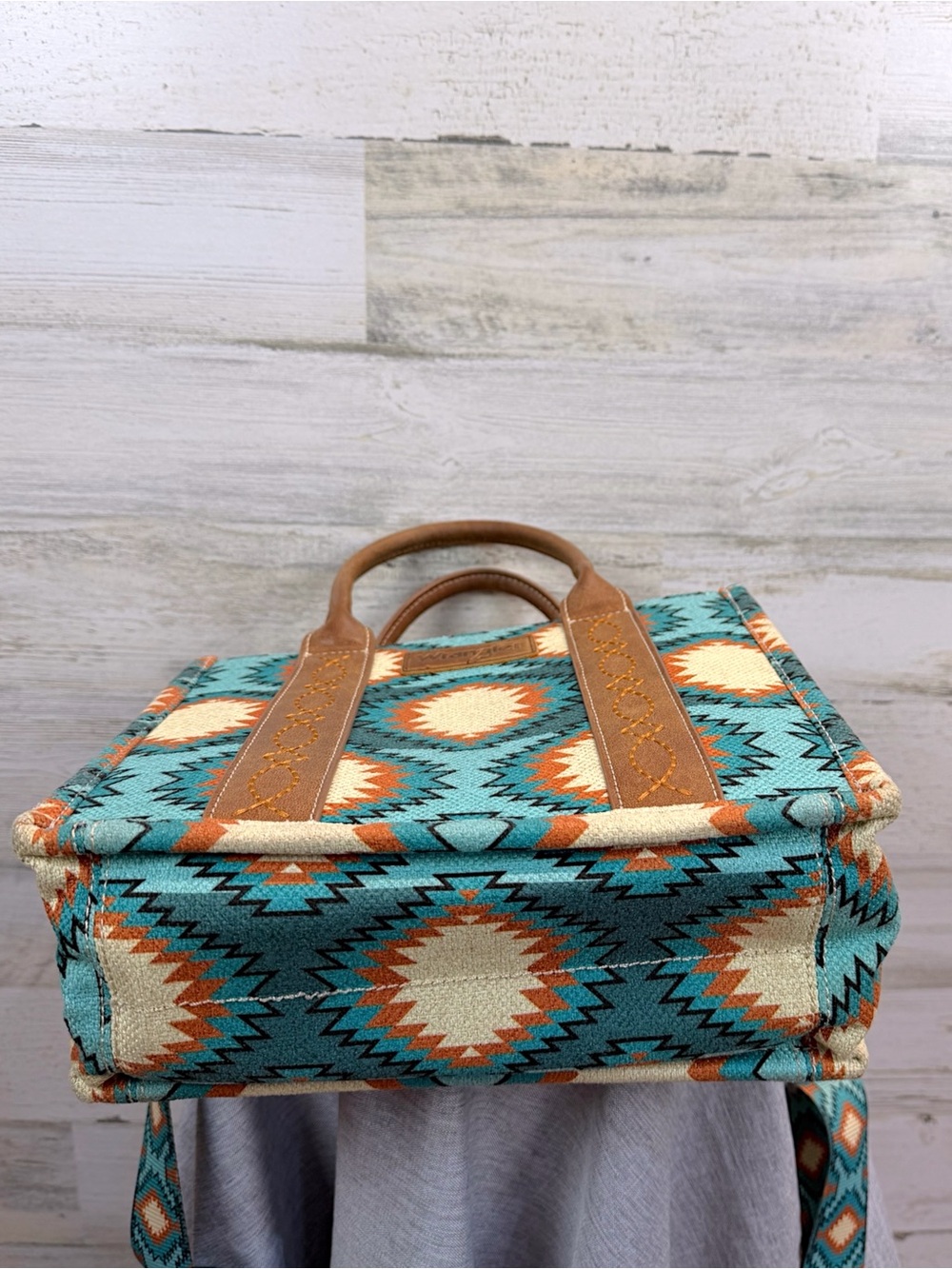 Wrangler Southwestern Aztec Canvas Tote Crossbody Bag Turquoise Western Chic - Picture 11 of 14